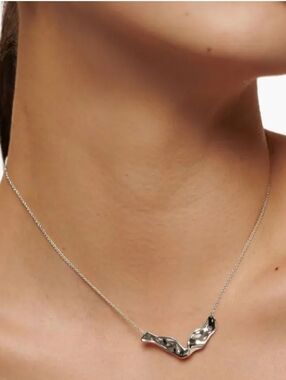 NWOT In Box MONICA VINADER The Wave Silver Pendant Necklace